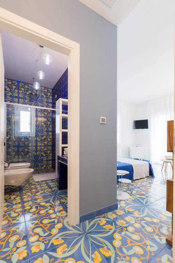 Le Bateau Bleu - Adults Only 12 Plus Porto Cesareo Esterno foto